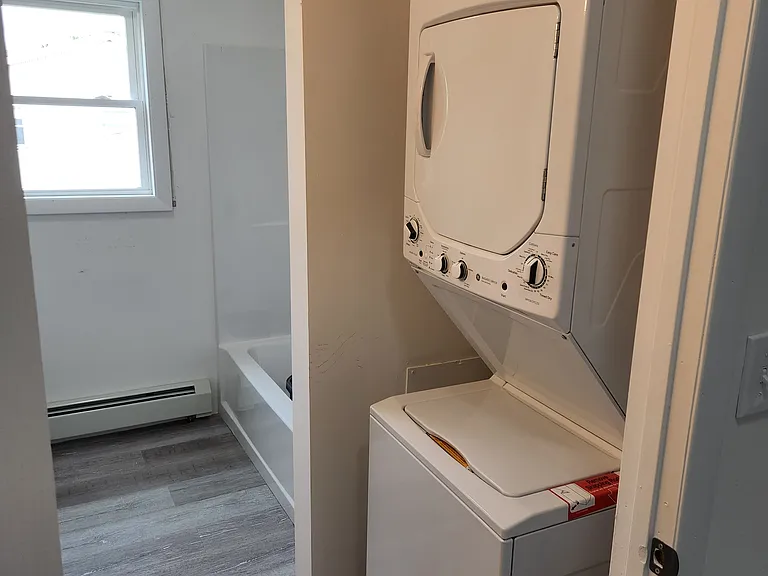 430 Grandview Ave #9 — Photo 11