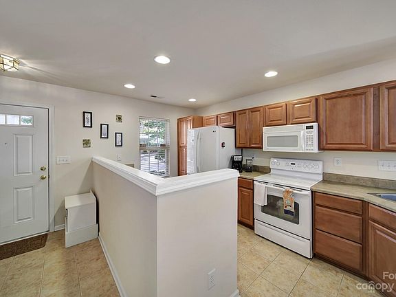 3rd image of 4536 Buckskin Ct