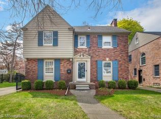 267 McMillan Rd, Grosse Pointe Farms, MI 48236