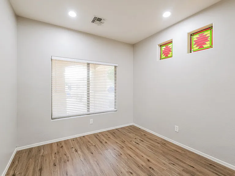 7110 W Superior Ave — Photo 10