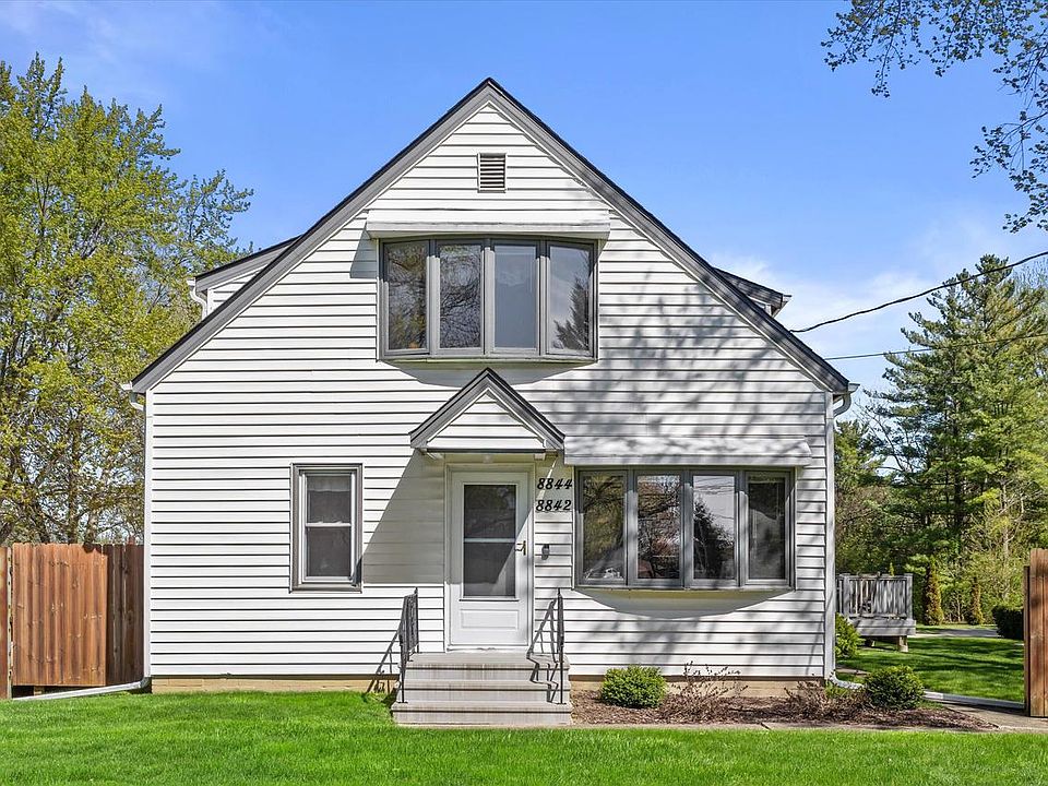 1st image of 8842 S Chicago ROAD #8844