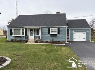 6748 Green Rd, Ottawa Lake, MI