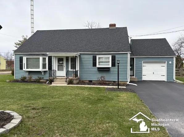 6748 Green Rd, Ottawa Lake, MI 49267