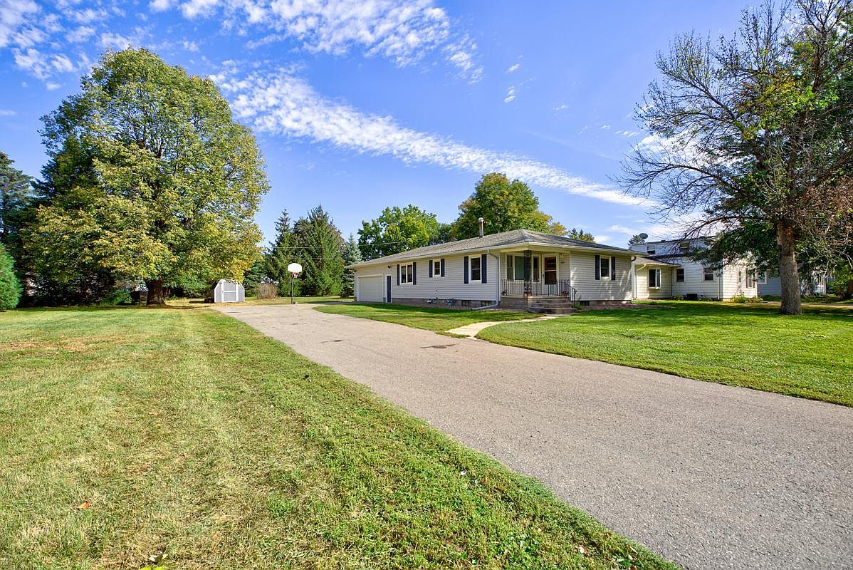 202 2nd St SE, Medford, MN 55049 Zillow