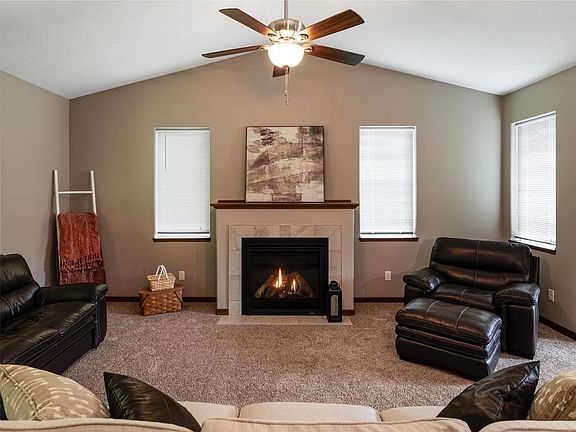 4th image of 304 Tanager Rd