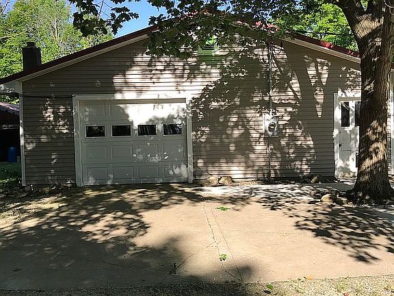 Shop,30’x50’ insulated, bath