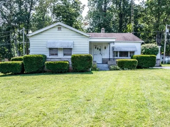 313 W West Dr, Connersville, IN 47331