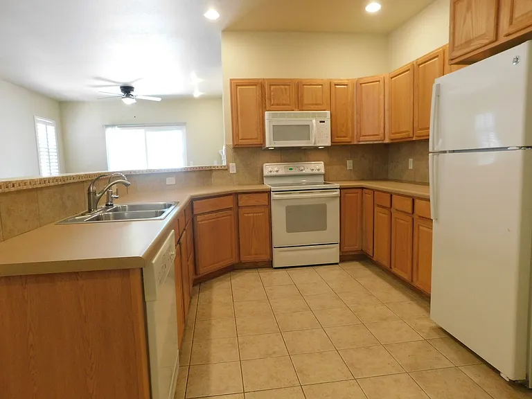 737 Canvasback Cir #A — Photo 9