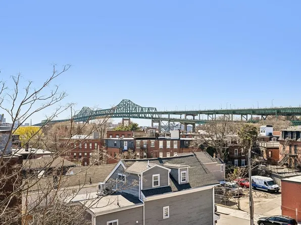 1 Pembroke St #1D, Chelsea, MA 02150