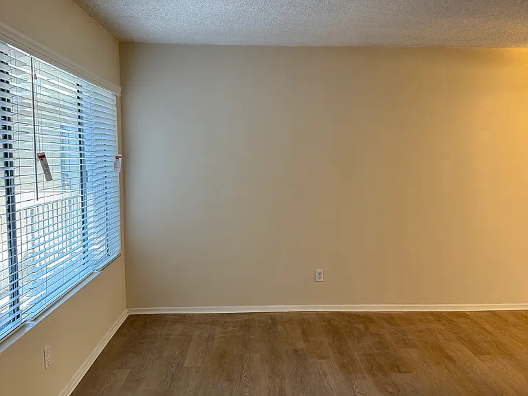 3910 Beethoven St #8 — Photo 5