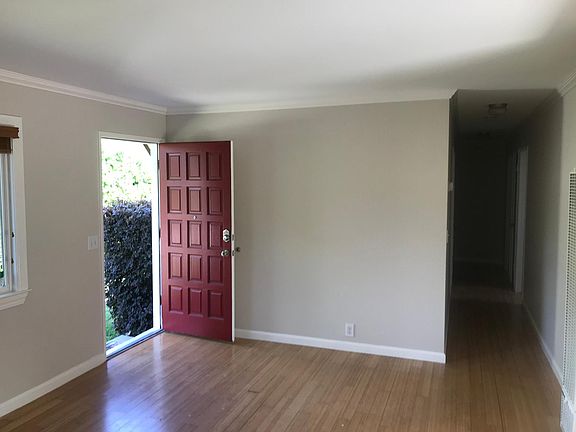 2nd image of 998 15th Ave
