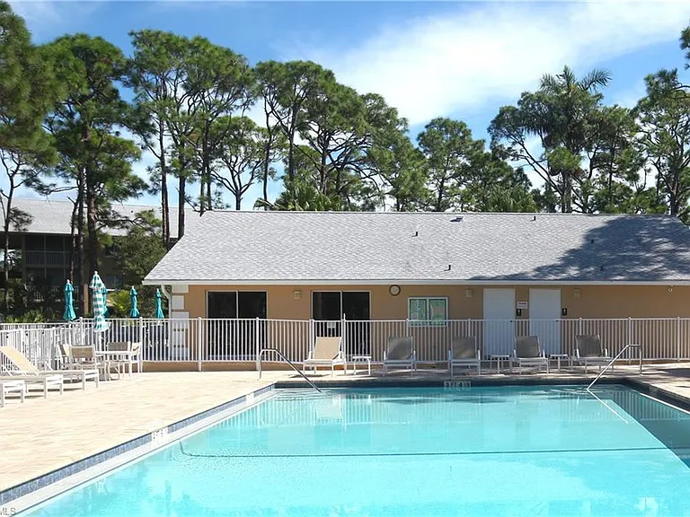 3062 Sandpiper Bay Cir #K302 — Photo 28