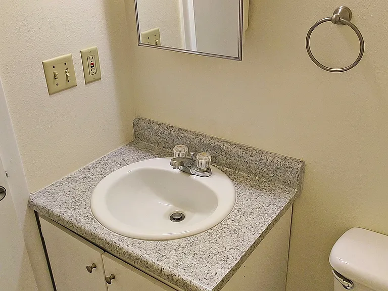 417 W Idaho Ave #C — Photo 15