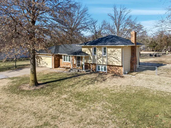 2220 W 60th St N, Wichita, KS 67204