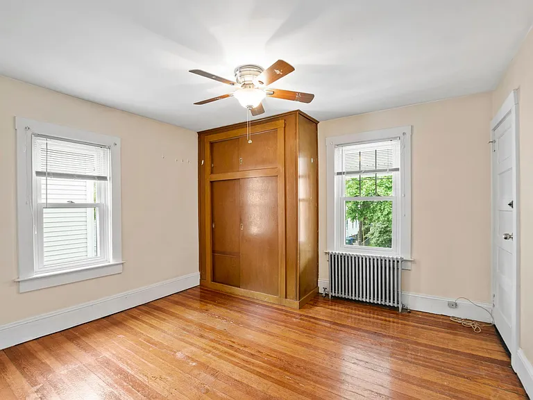 629 Wood St — Photo 13