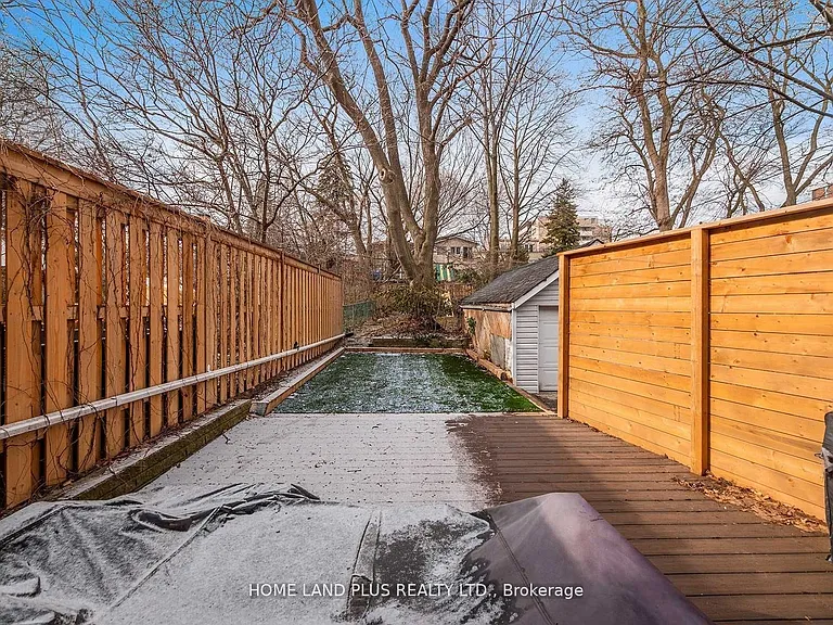 70 Mann Ave — Photo 20