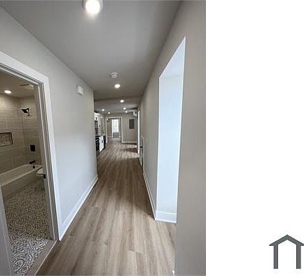 3rd image of 121 W Sharpnack St #3