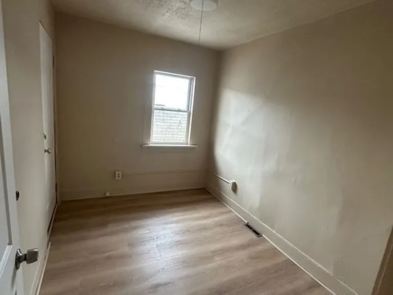 621 Joseph Ave — Photo 8