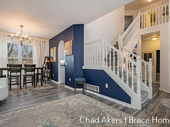 5th image of 3535 Newhaven Ct SE