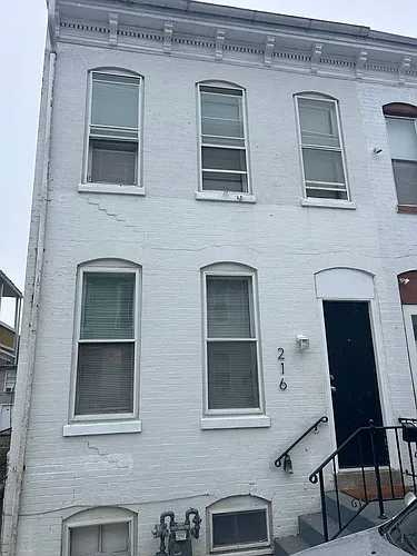 216 Park Pl Photo 1