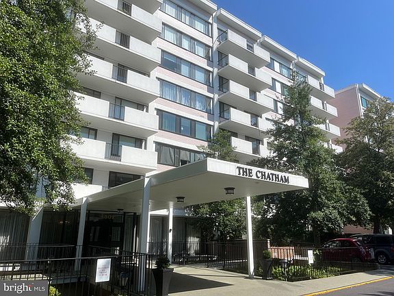 3rd image of 4501 Arlington Blvd APT 125
