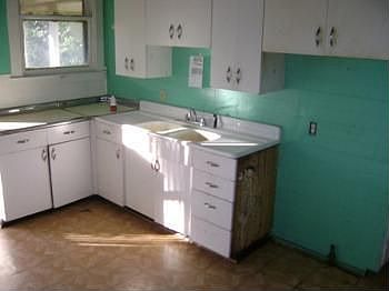 3rd image of 228 Shawnee Dr