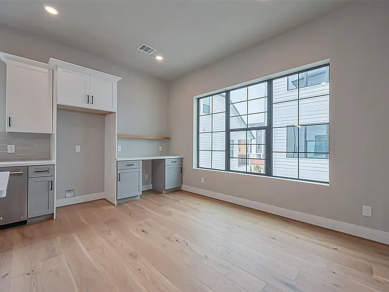 1222 W 24th St #D — Photo 9