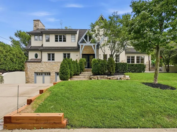 705 W Chestnut St, Hinsdale, IL 60521