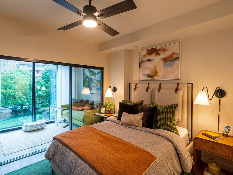 Greenhouse Dens in Select Units | B3 Marbled Counter Scheme | 2 Bedroom | 1106 Sq. Ft.