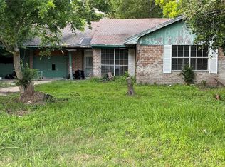 117 Sylvan St, La Porte, TX 77571