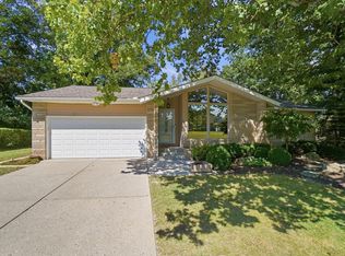 2224 Berry Hill Dr, Grove City, OH 43123