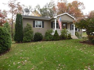 61 Helberg Rd, Springfield, MA 01128