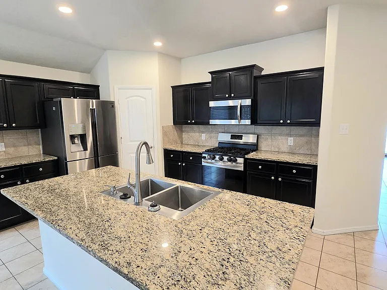 8433 Comanche Springs Dr — Photo 8