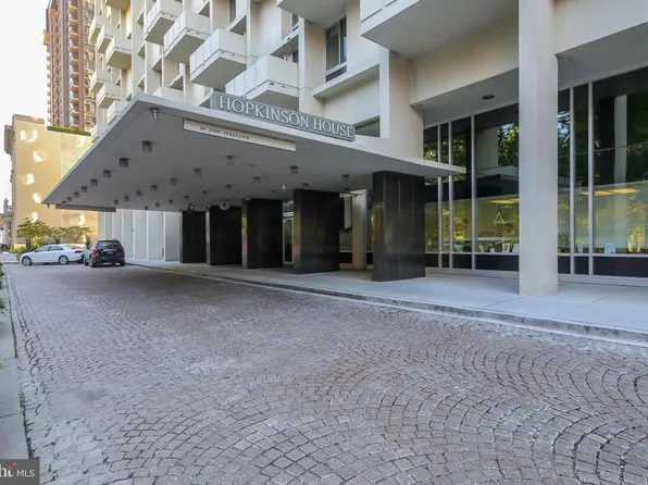 604 S Washington Sq APT 1011, Philadelphia, PA 19106