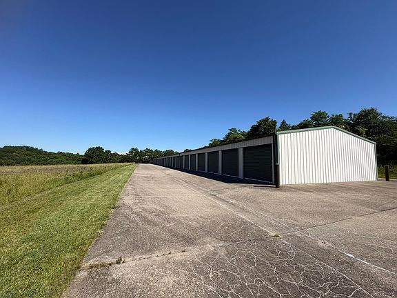 5th image of 100 Lynn Pope Ln