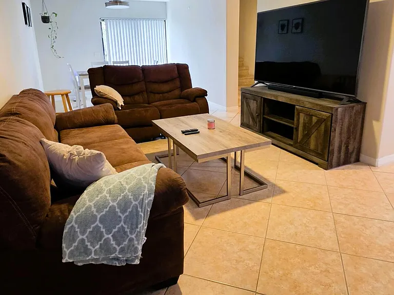 612 Cedar Side Cir NE — Photo 4