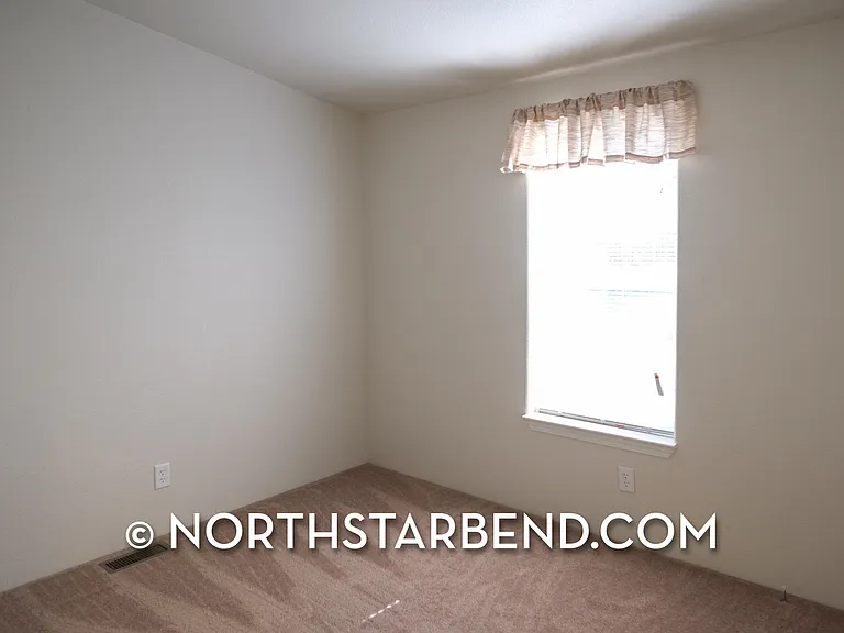 18970 Obsidian Rd — Photo 7