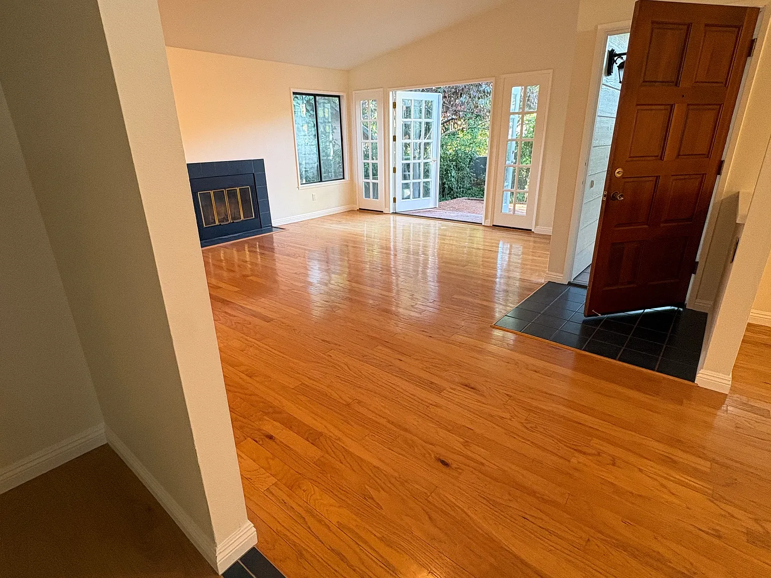 3 bed, 1768 sqft, $3,950 — Photo 3