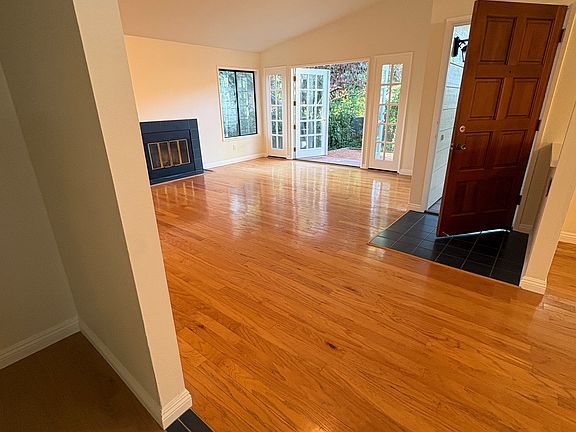3rd image of 5006 Buckthorn Ct