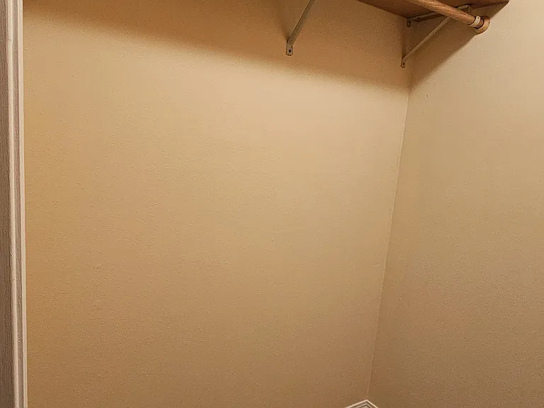 Walk in closet