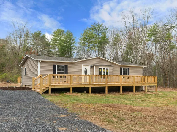 15 Bear Wallow Flat Ln, West Augusta, VA 24485