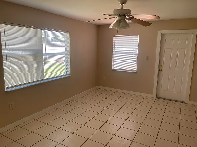 5633 Auld Ln — Photo 18