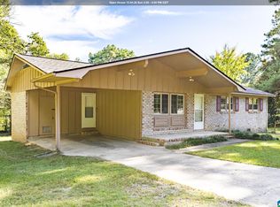 1240 Russell Dr, Weaver, AL 36277