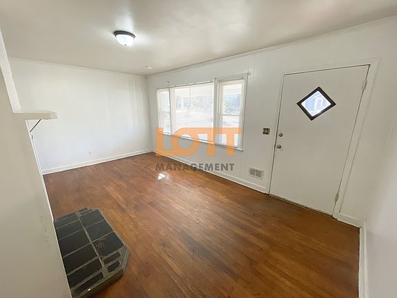 5th image of 42 West Ave