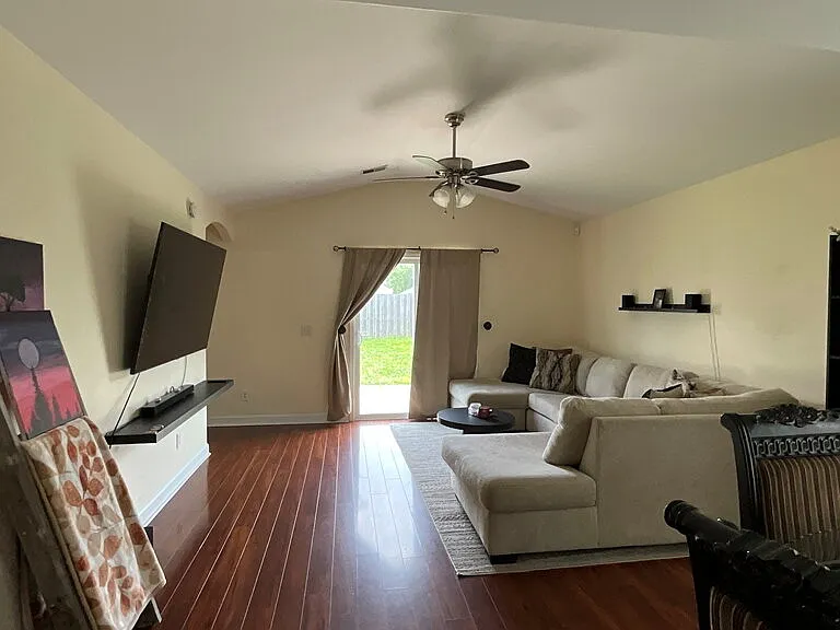 12 Summer Lake Way — Photo 13