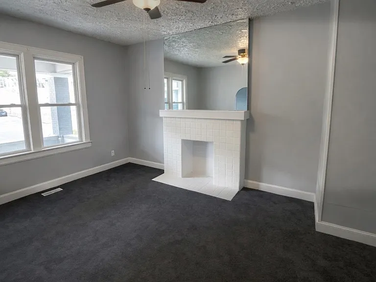 606 Dickenson St — Photo 3