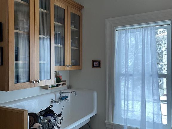 5th image of 429 Holly Ave APT 3