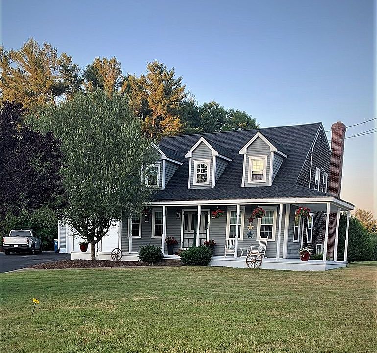 Front yard view