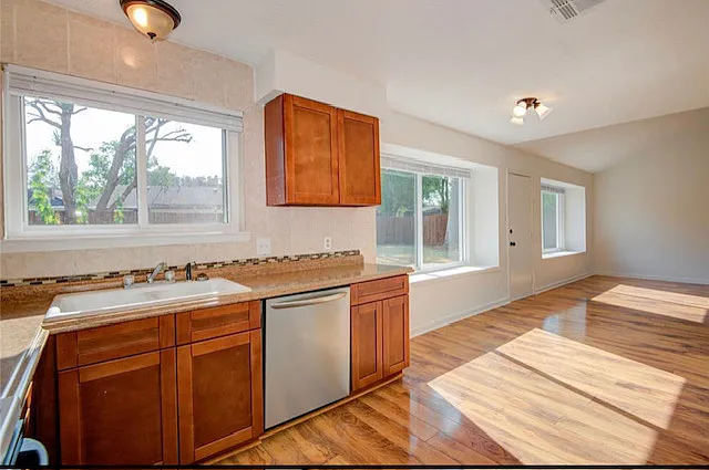 15811 Boonridge Rd — Photo 8