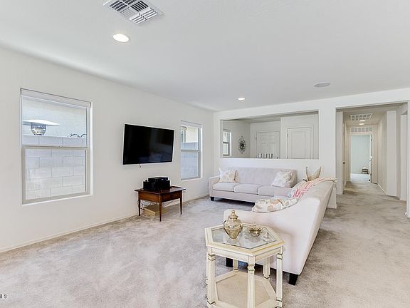 5th image of 40968 W Portis Dr
